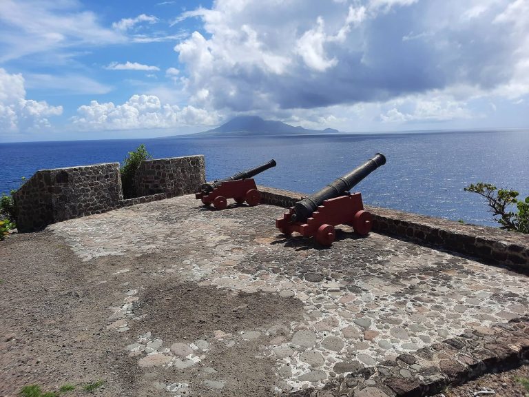 Fort de Windt: A Coastal Artillery Battery on Sint Eustatius