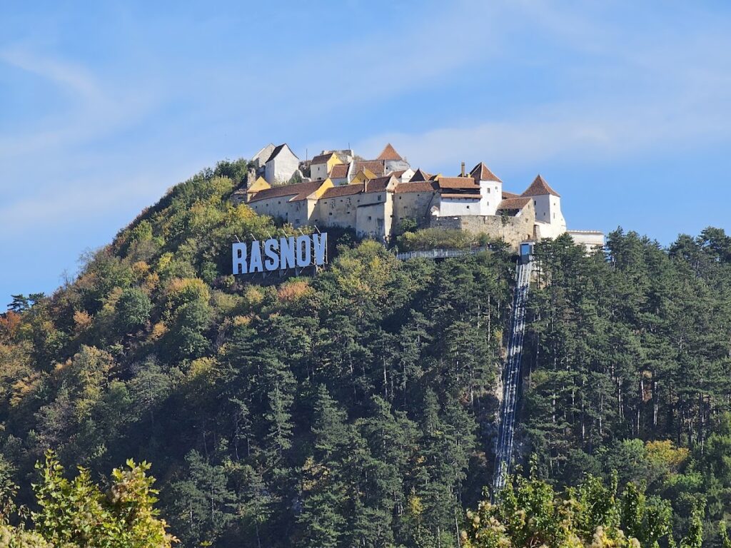 Râșnov Citadel: A Medieval Refuge Fortress in Romania 3 Râșnov Citadel