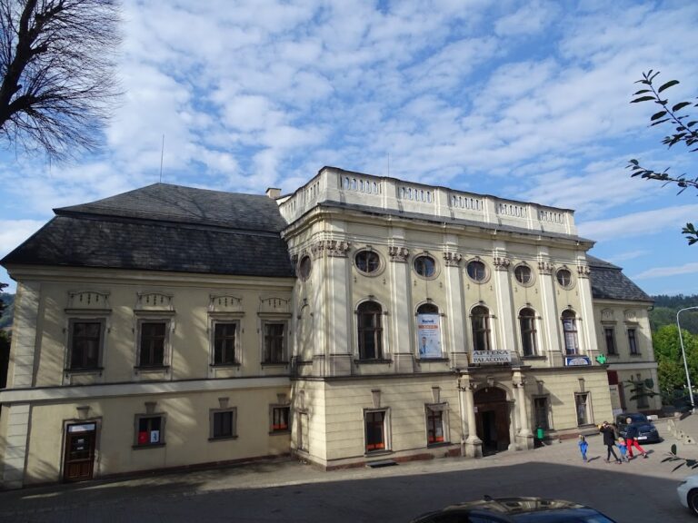 Stillfried Castle: A Baroque Noble Residence in Nowa Ruda, Poland