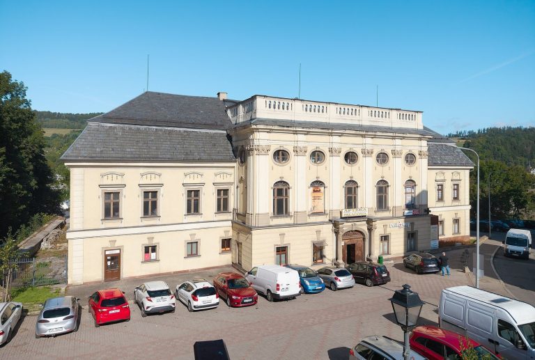 Stillfried Castle: A Baroque Noble Residence in Nowa Ruda, Poland