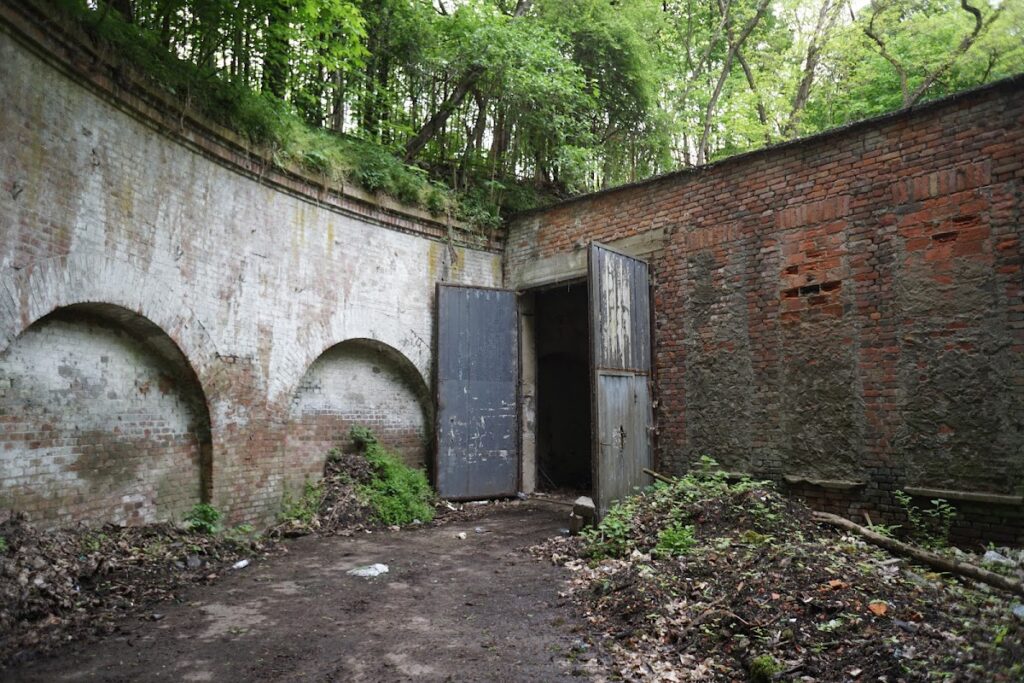 Fort II w Poznaniu: A Detached Fort of the Poznań Fortress 2 Fort II w Poznaniu