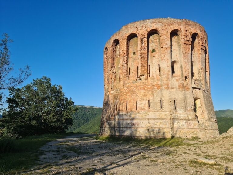 Forte Quezzi: Genoa hill fort (18th–20th century)