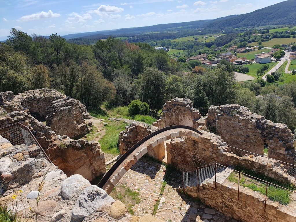 Castell d'Esponellà: A Frontier Castle in Girona 2 Castell d'Esponellà