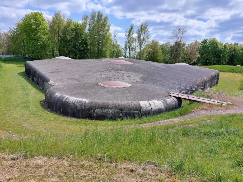 Fort de Lantin: A Brialmont Fort of the Liège Defensive Position 2 Fort de Lantin