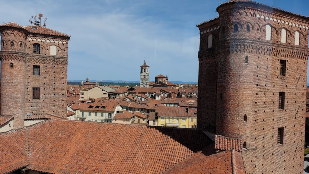 Castle of the Princes of Acaja: Medieval Fortress and Civic Landmark in Fossano 2 Castle of the Princes of Acaja