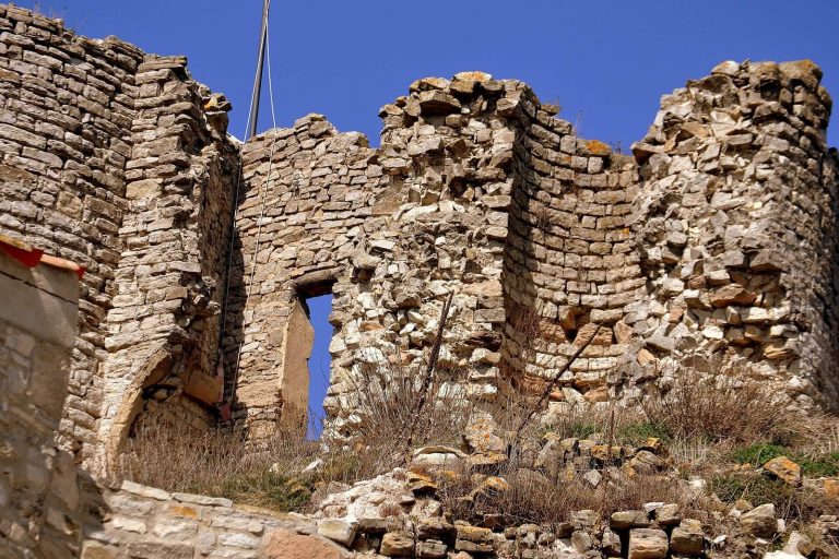 Castell d’Aguiló: A Medieval Castle in Catalonia