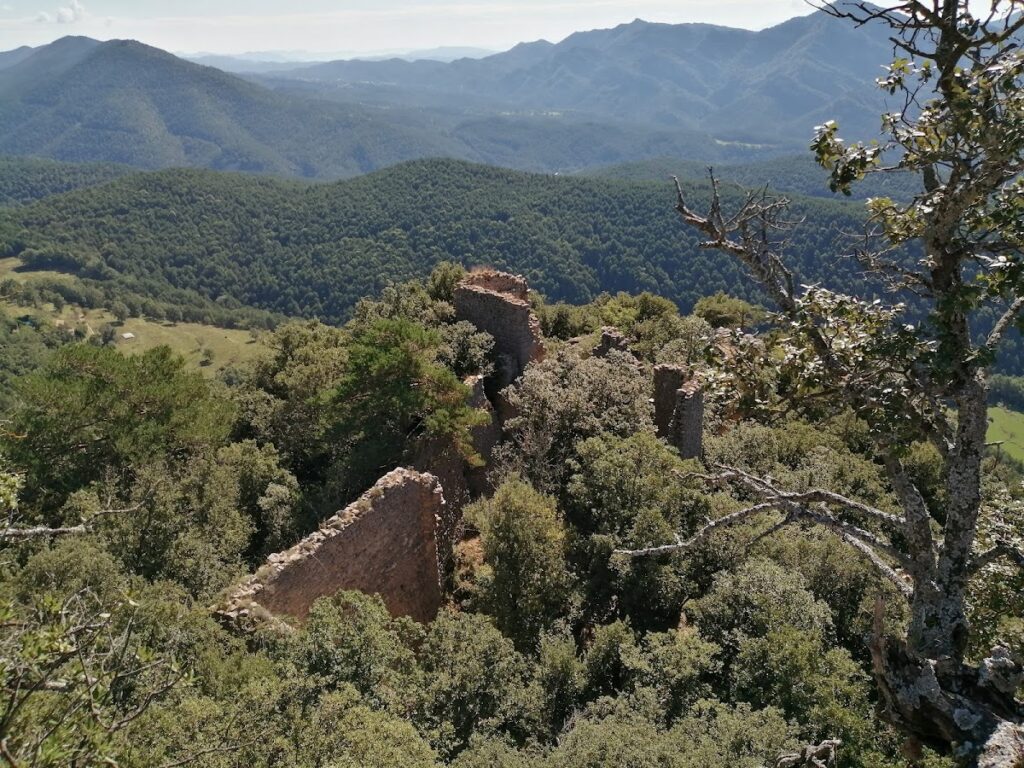 Castell de Roset: A Medieval Frontier Castle in Spain 2 Castell de Roset
