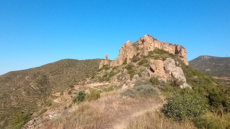 Castell de Llorenç de Montgai: An Islamic and Feudal Frontier Castle in Spain
