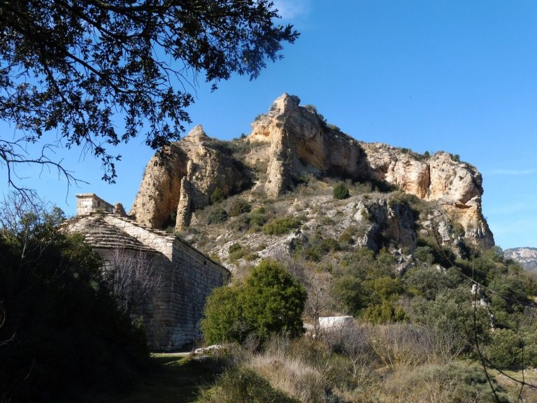 Castell de Llorenç de Montgai: An Islamic and Feudal Frontier Castle in Spain