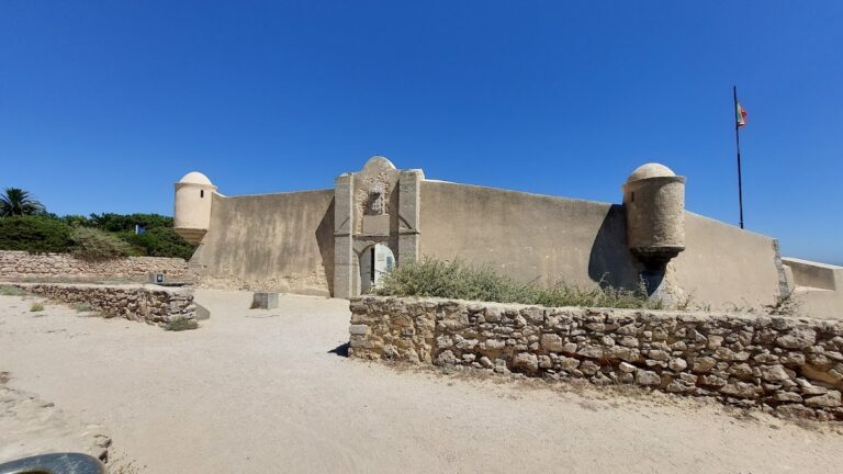 Fort of São Jorge at Oitavos: 17th-Century Coastal Fort in Cascais
