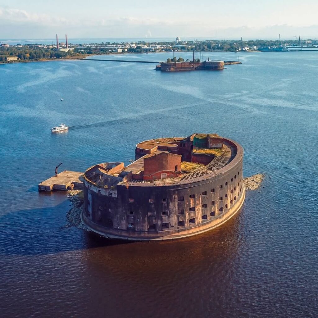 Fort Alexander I: A Maritime Fortress and Bacteriological Laboratory in Russia 2 Fort Alexander I