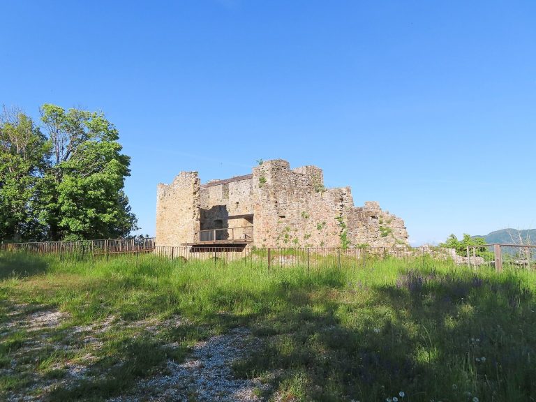 Castello di Tizzano Val Parma: A Medieval Castle Controlling the Parma Valley