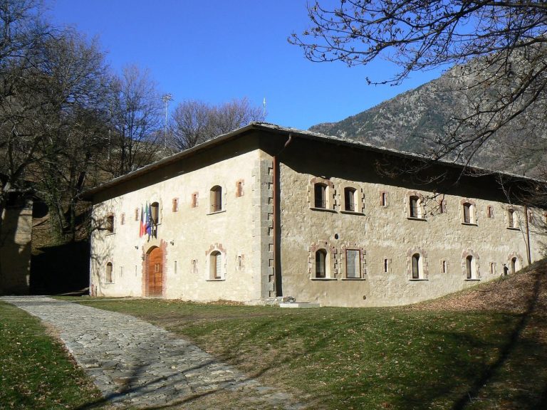 Forte Machaby – Forte Lucini: A Military Complex in Italy