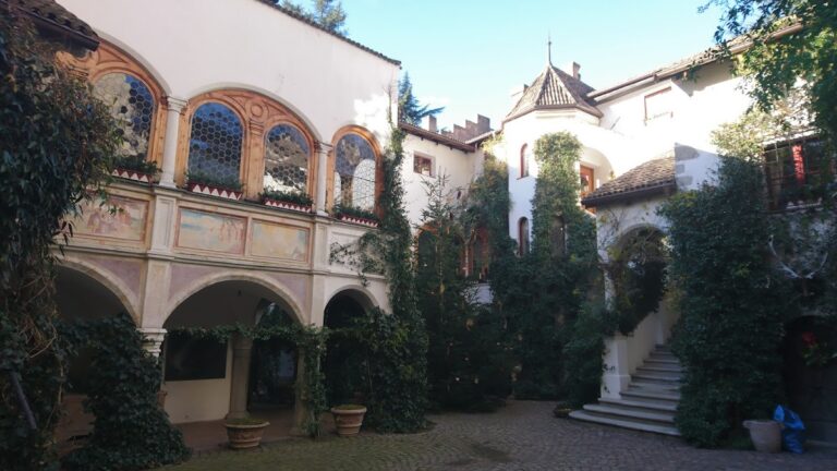 Rubein Castle: A Medieval Castle Complex in Italy
