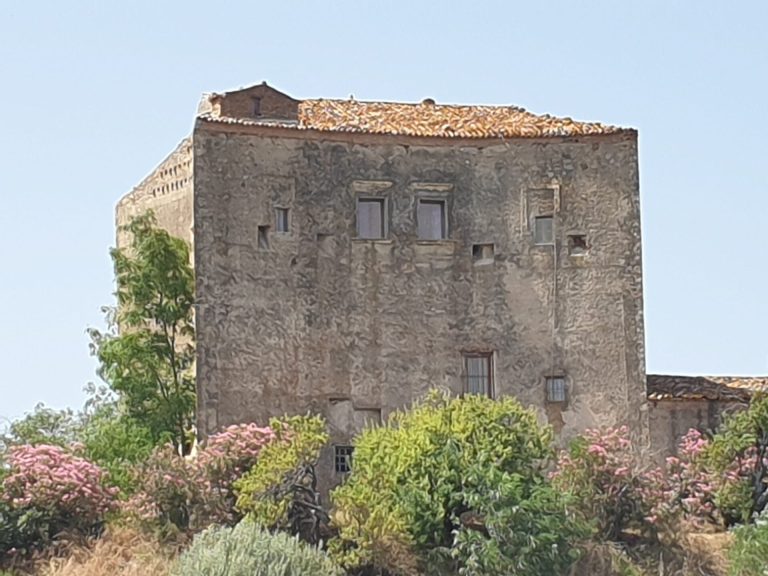 Castello Dell’Arso: A Norman Coastal-Watch Fortification in Calabria