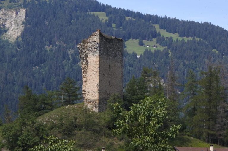 Alt-Süns Castle: A Medieval Hill Castle in Switzerland