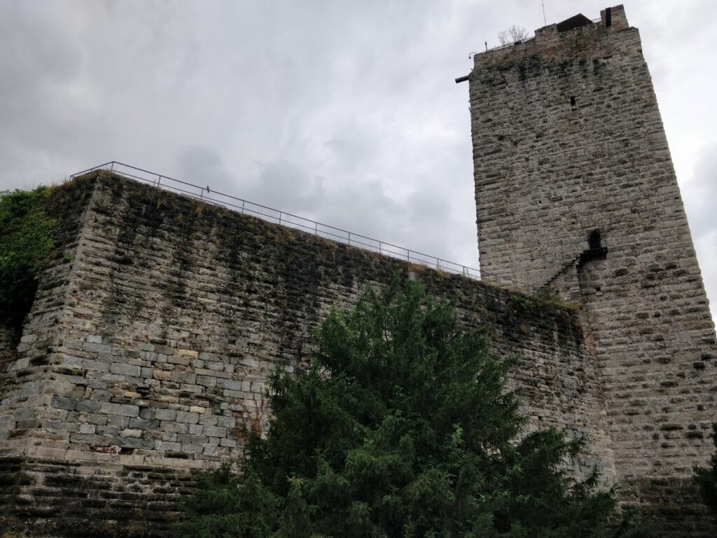 Castle of Trezzo sull'Adda: A Medieval Fortress and Visconti Stronghold 5 Castle of Trezzo sull'Adda