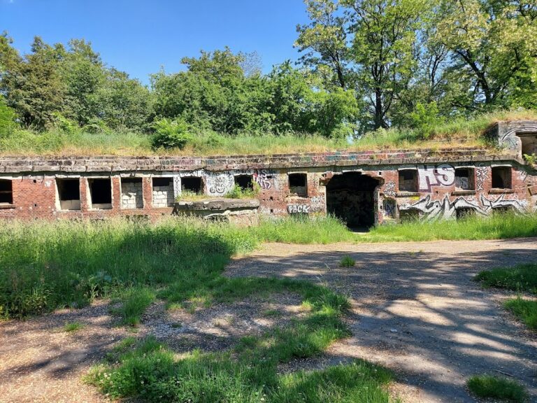 Fort 50a “Lasówka”: An Interfield Armored Fort in Kraków