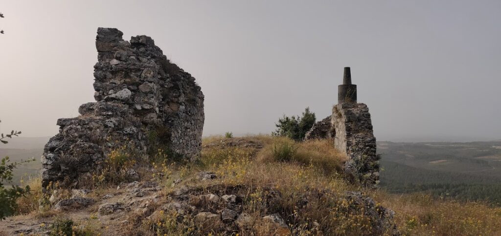 Fortaleza do Outeiro: A Medieval Frontier Fortification in Portugal 2 Fortaleza do Outeiro