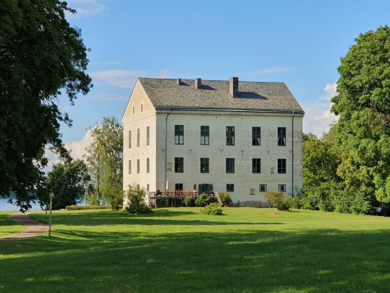 Göksholm: A Medieval Castle and Continuously Occupied Residence in Sweden
