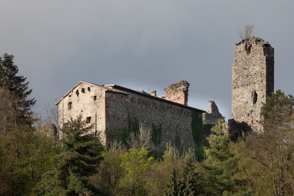 Borgo Fornari Castle: A Defensive Fortress and Noble Residence in Italy 2 Borgo Fornari Castle