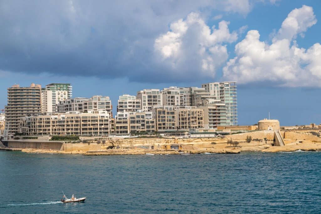 Fort Tigné: An Early Polygonal Harbour Defence in Malta 2 Fort Tigné
