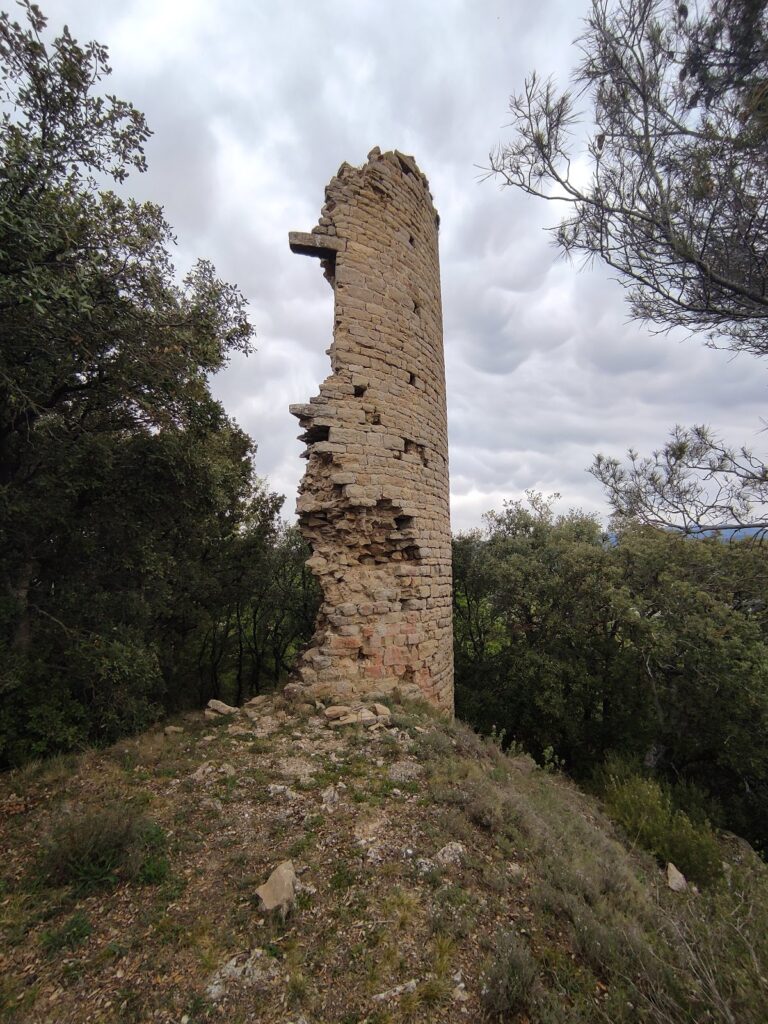 Castell de Montmajor: A Medieval Watchtower in Spain 2 Castell de Montmajor