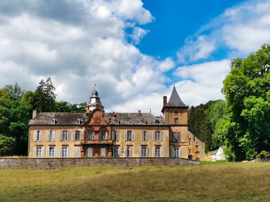 Birtrange Castle: A Historic Estate in Luxembourg 1 Birtrange Castle
