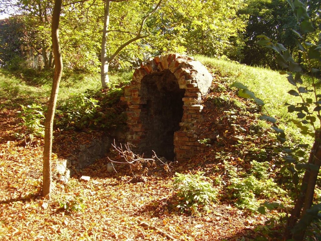Fort 31 “Benedykt”: A Fortified Artillery Tower in Kraków 3 Fort 31 "Benedykt"