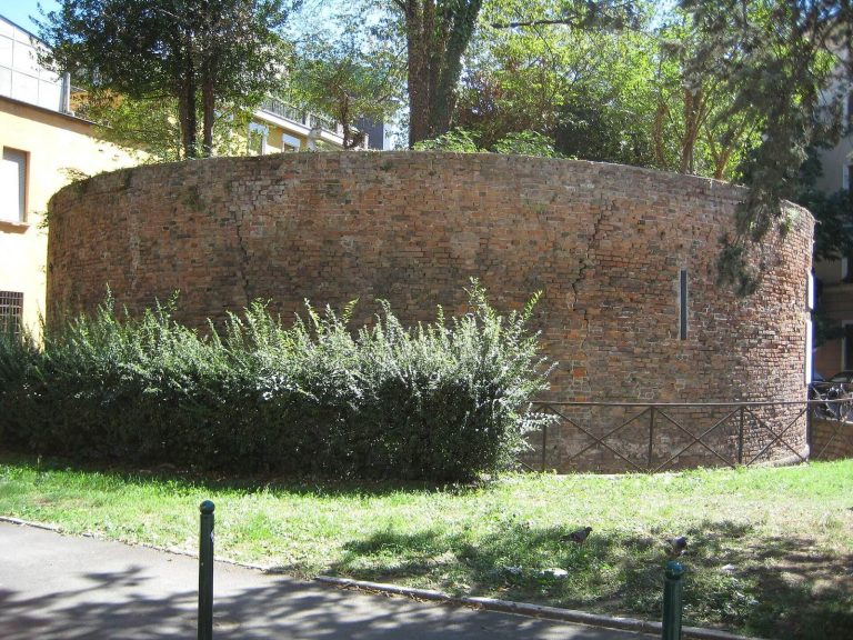 Castello di Santa Croce: A Ruined Fortress in Cremona