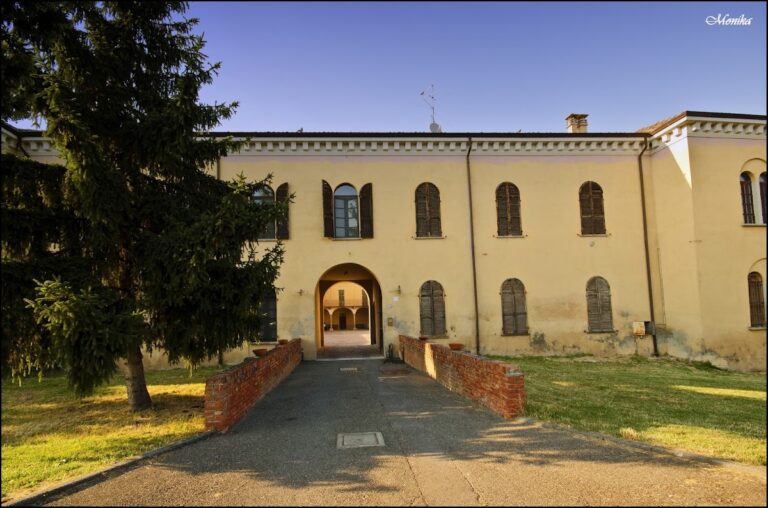 Castello di Gossolengo: A Medieval Fortress in Italy