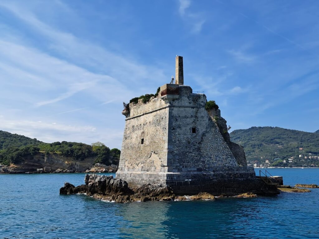Scola Tower: A Genoese Coastal Fortress in Italy 1 Scola Tower