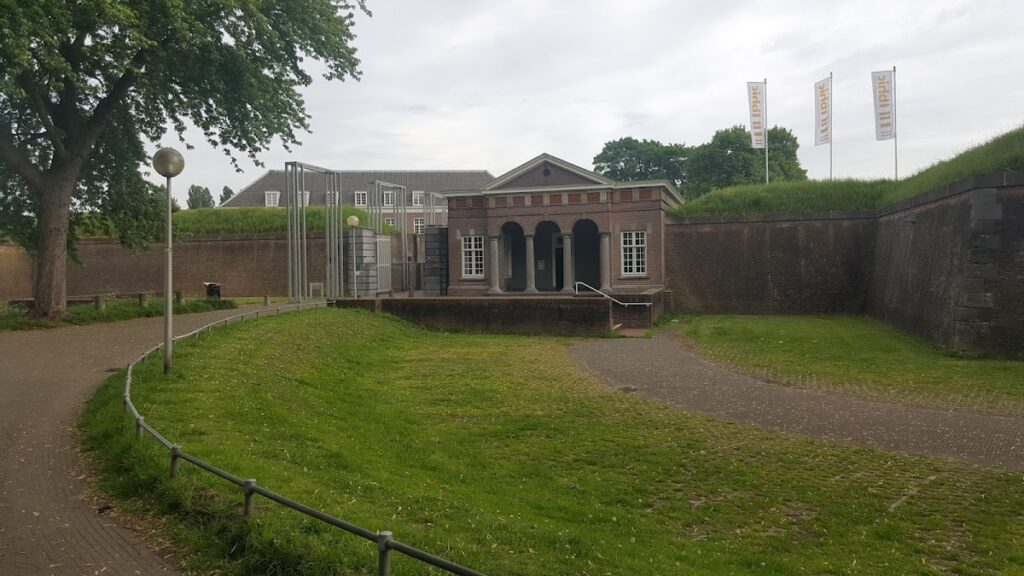 s-Hertogenbosch Citadel: A Dutch Republic Fortress in the Netherlands 1 s-Hertogenbosch Citadel