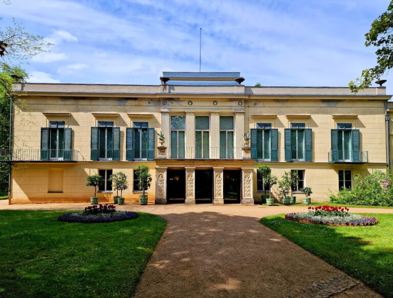 Glienicke Palace: A Neoclassical Royal Summer Residence in Berlin