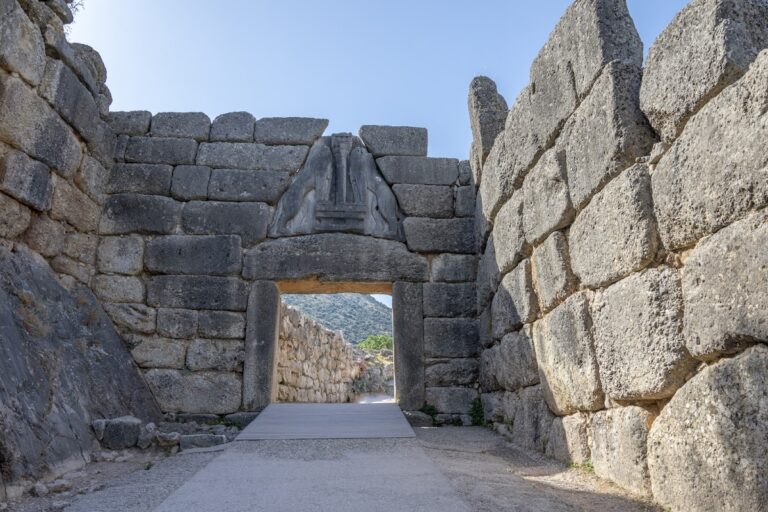 Fortifications of Mycenae: The Defensive Circuit of a Mycenaean Citadel