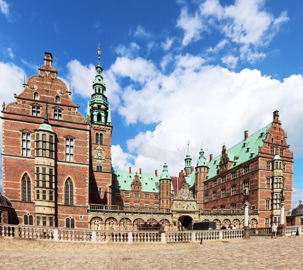 Frederiksborg Palace: A Danish Renaissance Royal Residence 2 Frederiksborg Palace