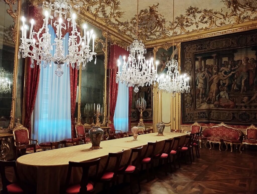 Palazzo Chiablese: A Savoy Dynastic Residence in Turin 1 Palazzo Chiablese