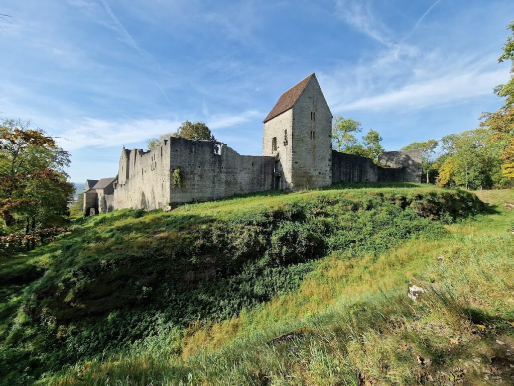 Salzburg Castle: A Medieval Ganerbenburg in Germany 2 Burganlage