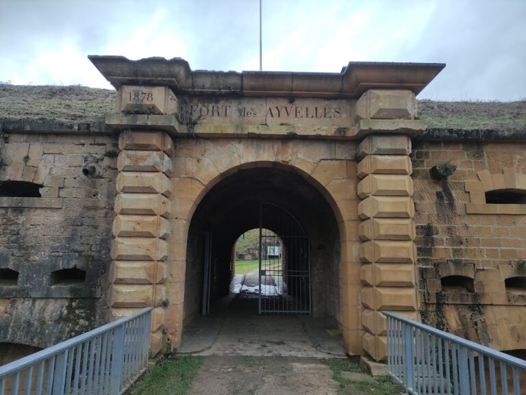 Fort des Ayvelles: A Séré de Rivières Fortification in France
