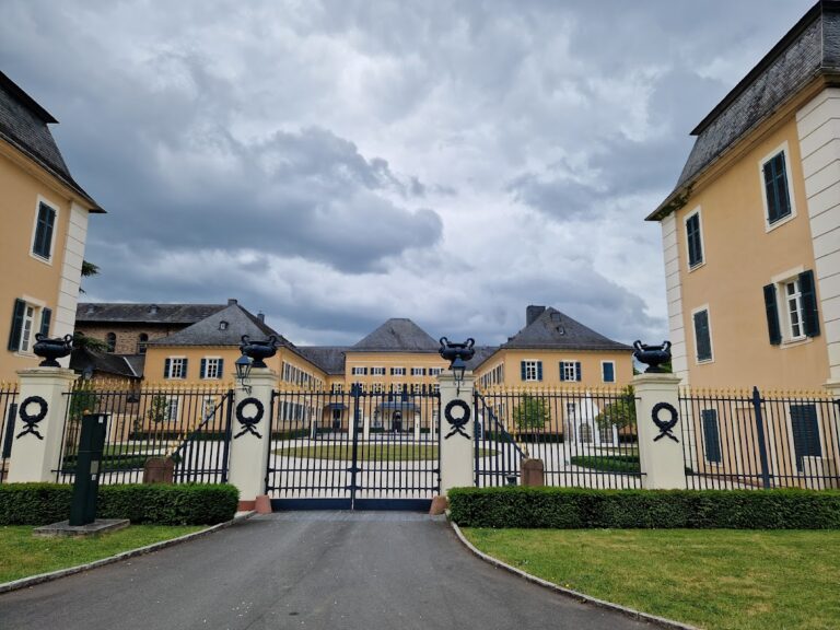 Schloss Johannisberg: A Historic Benedictine Winery and Baroque Palace in Germany