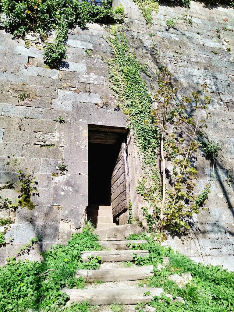 Fort of Beauregard: A Polygonal Fortification in Besançon, France
