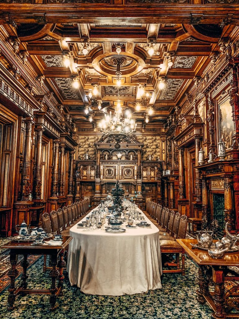 Peleș Castle: Romania’s Neo-Renaissance Royal Palace 5 Peleș Castle