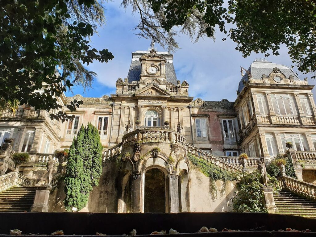 Pazo of Lourizán: A Galician Manor House and Forestry Research Estate 1 Pazo of Lourizán