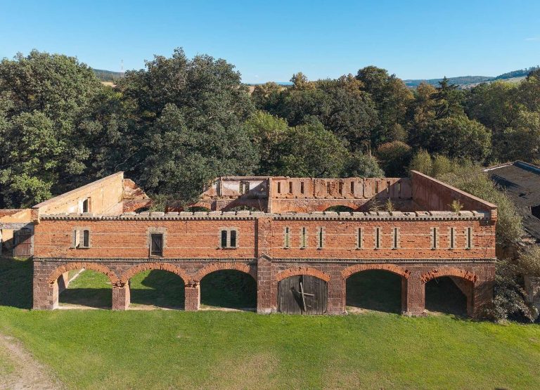 Sarny Palace: A Renaissance Aristocratic Residence in Poland
