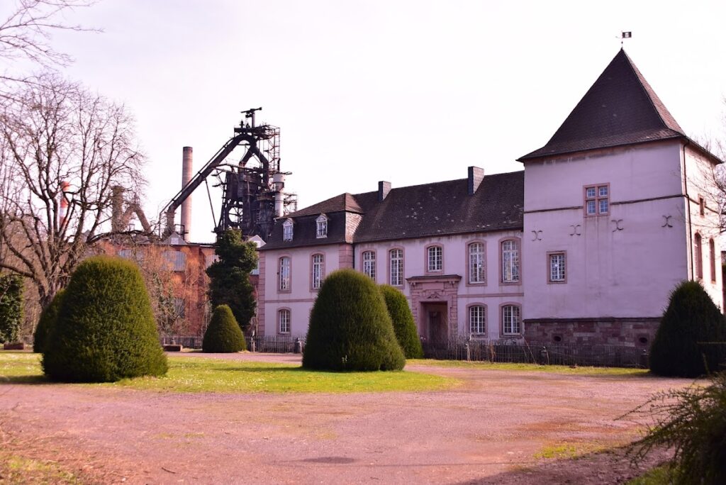 Altes Schloss: A Medieval Water Castle and Renaissance Residence in Germany 1 Altes Schloss