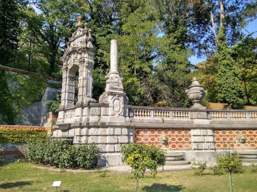 Massandra Palace: An Imperial Retreat on Crimea’s Southern Coast 3 Massandra Palace