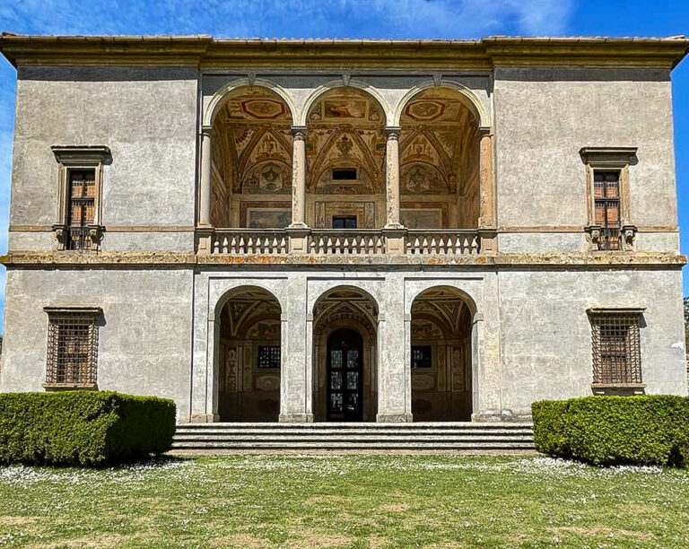 Villa Farnese: A Renaissance and Mannerist Palace at Caprarola