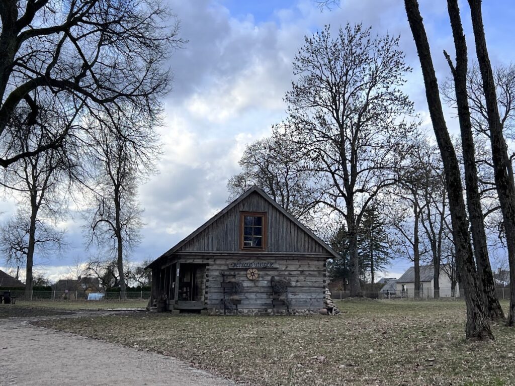 Kernavė: Medieval Capital and Archaeological Site in Lithuania 2 Kernavė