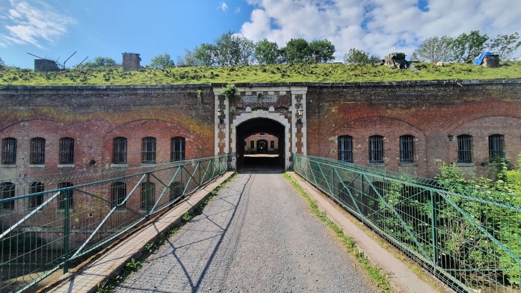 Fort de Seclin: A Séré de Rivières Fort in France 1 Fort de Seclin