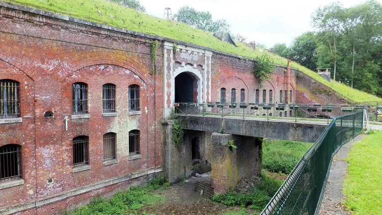 Fort de Seclin: A Séré de Rivières Fort in France